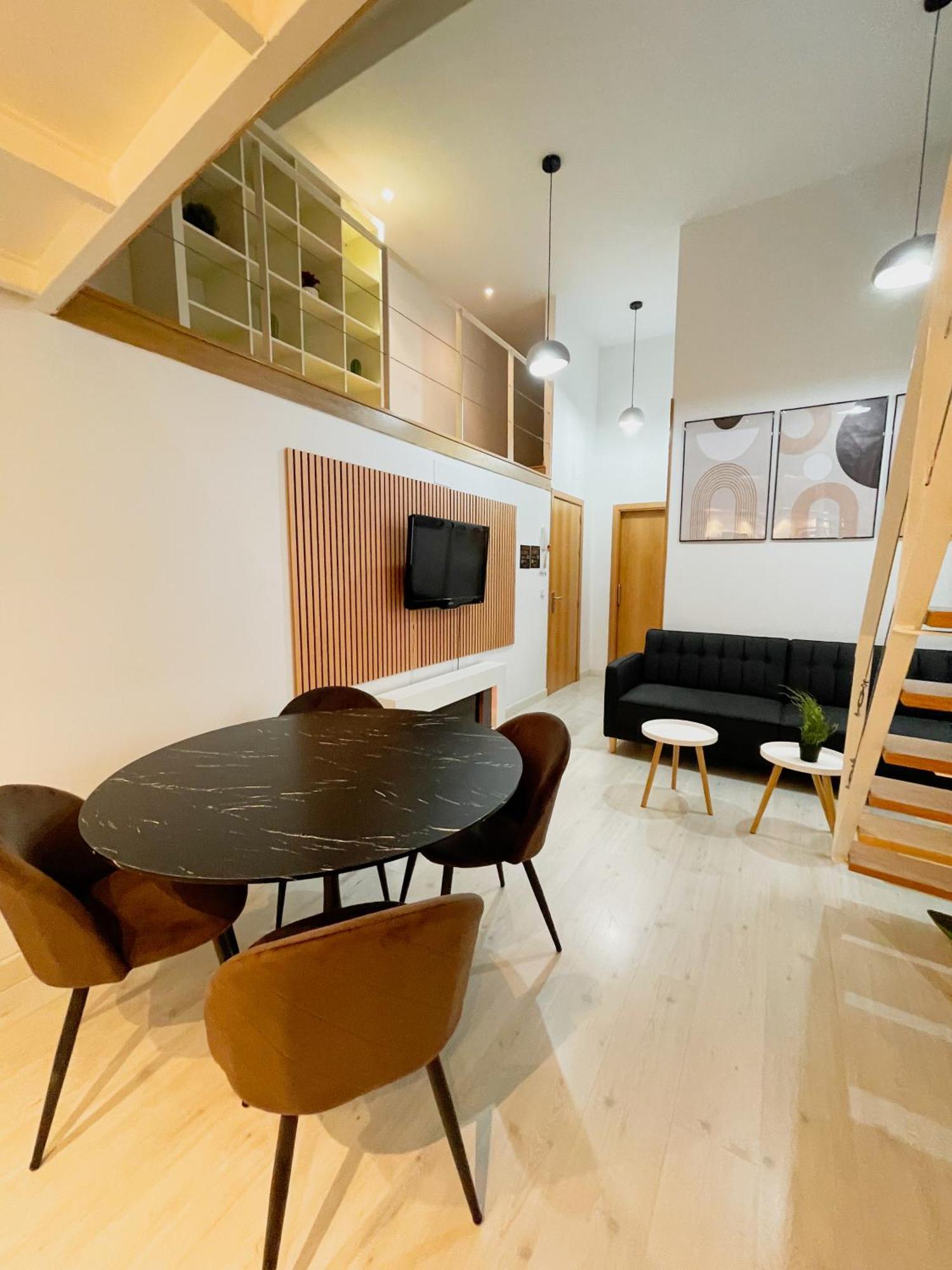 Carretas Duplex Interior Apartment มาดริด ภายนอก รูปภาพ